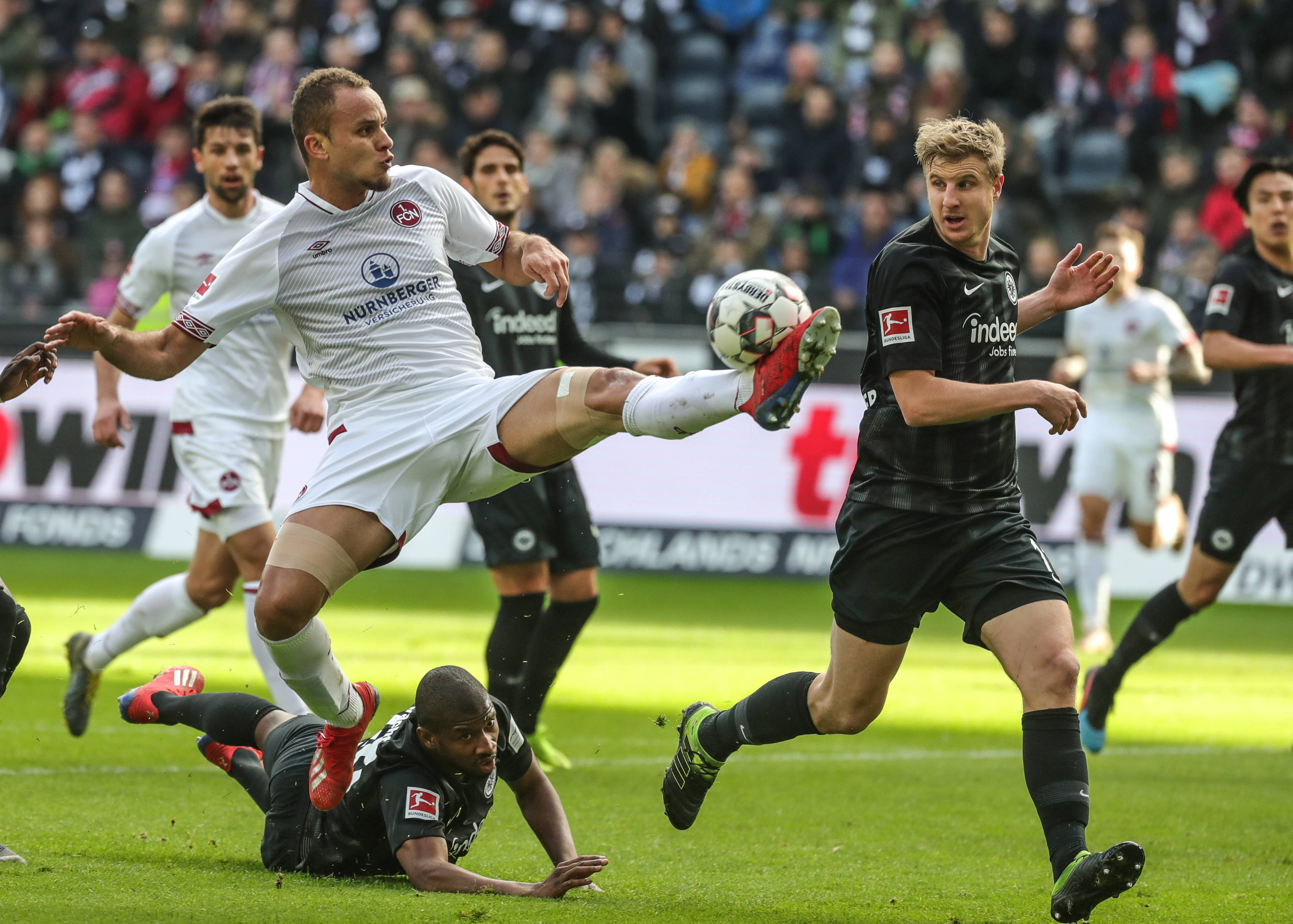 她的年收入 她的年收入